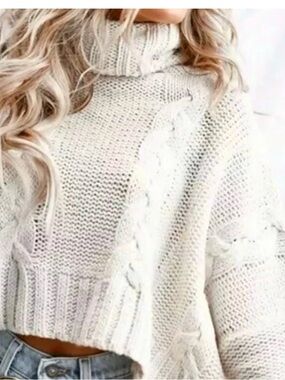 Love Stitch chunky Cable Knit Wool Blend Cowl Neck Cropped